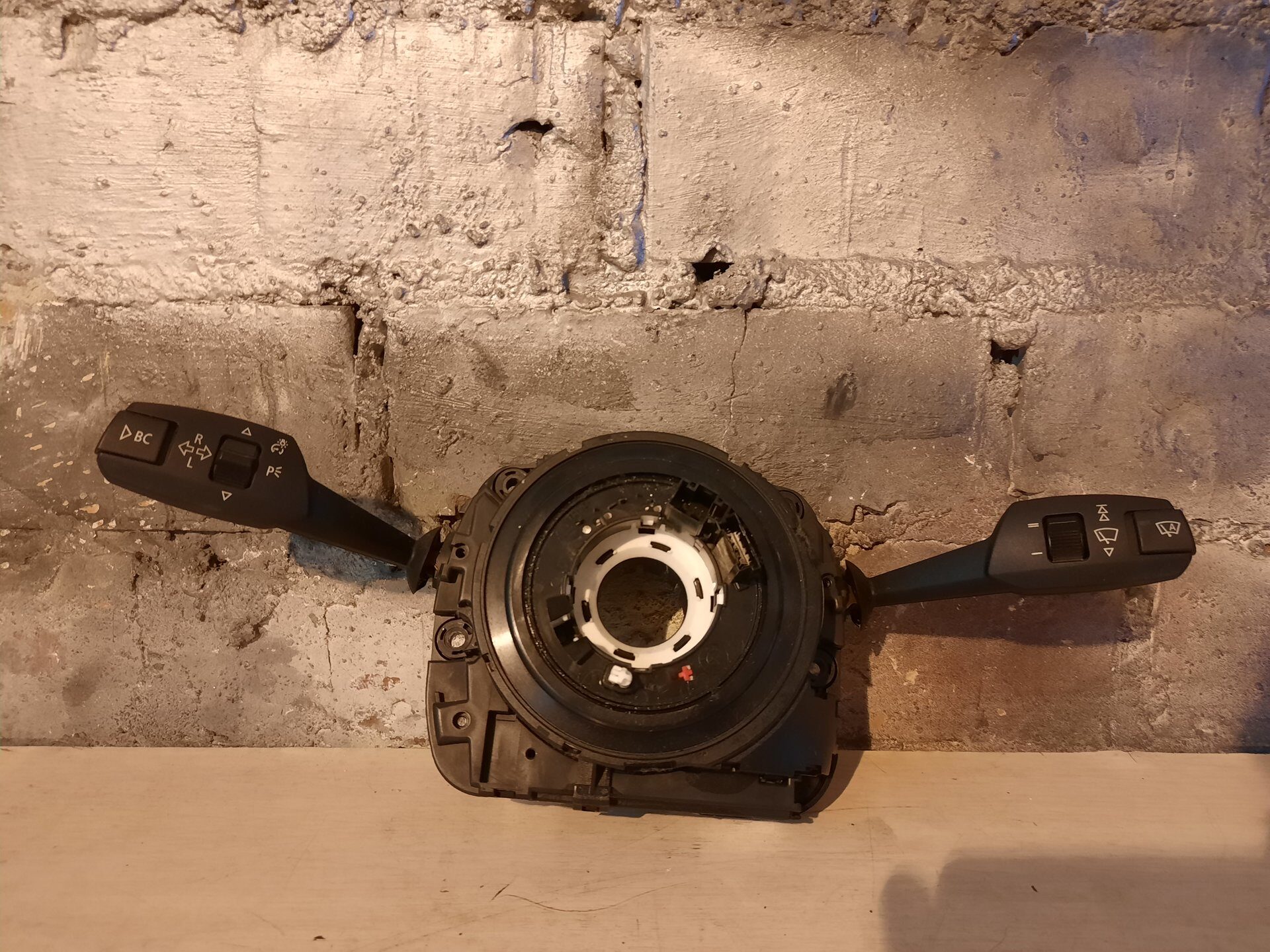 Шлейф подрулевой с переключателями E91 (018) (018 WBAVW72060A138045 BMW 320)